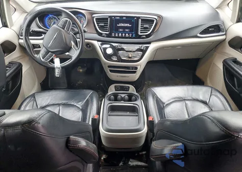 2018 Chrysler Pacifica Touring L z USA, uszkodzony, nr VIN 2C4RC1BG8JR235350